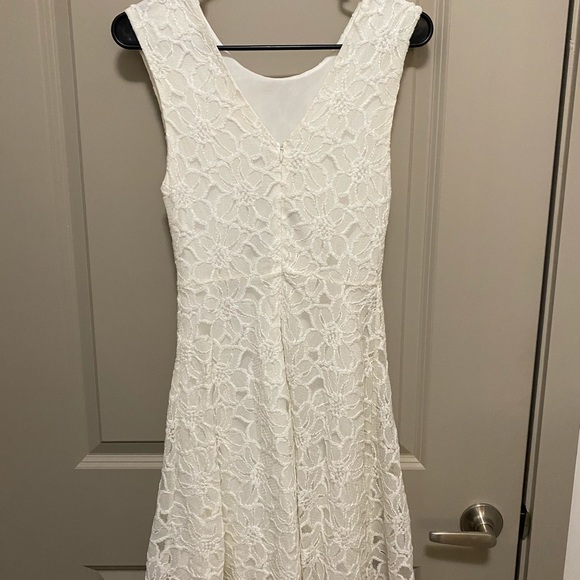 White Dress - Picture 4 of 6